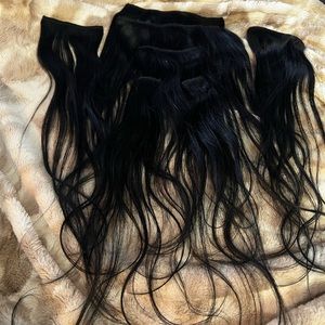 Black 19” clip in hair extensions